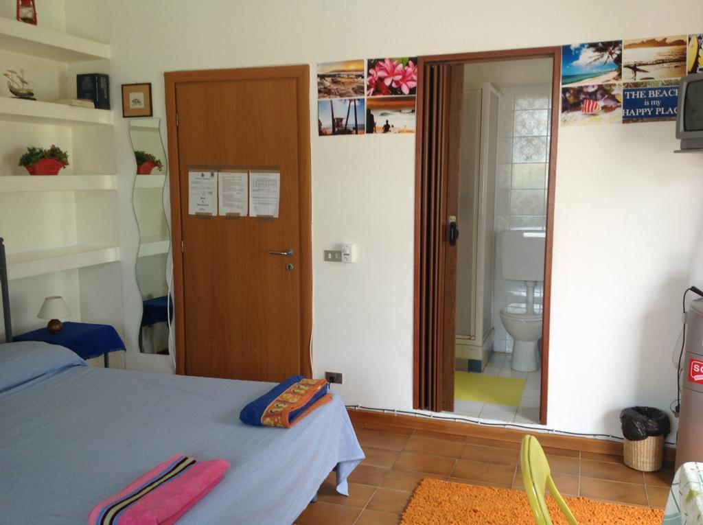 B&B Villa Aersa Montesilvano Marina Rum bild