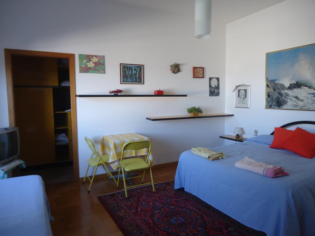 B&B Villa Aersa Montesilvano Marina Rum bild
